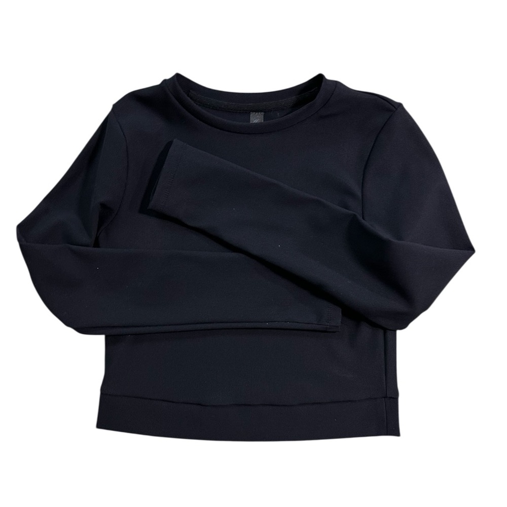 Black long sleeve cropped top
